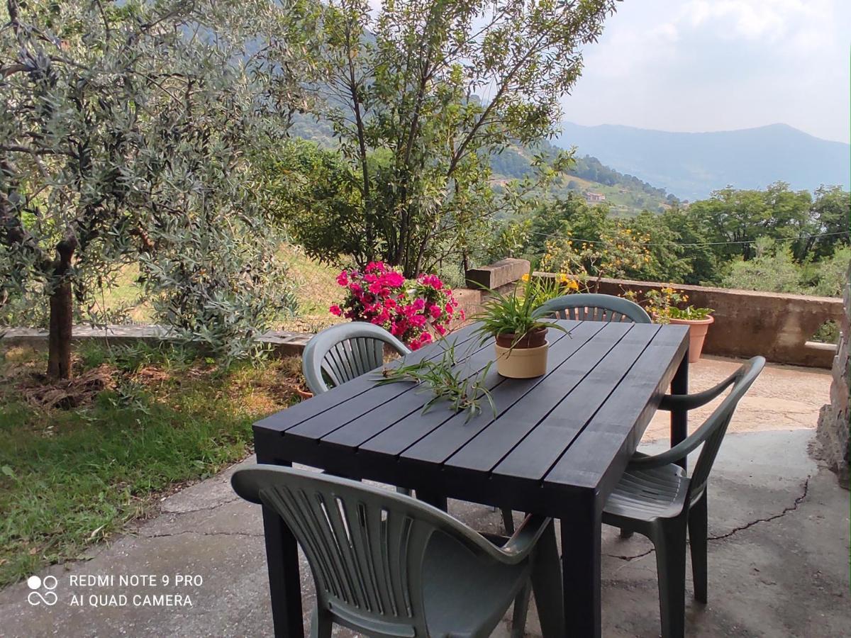 Casadolcelago Marone Villa Con Giardino Vista Lago Private Parking Exterior foto