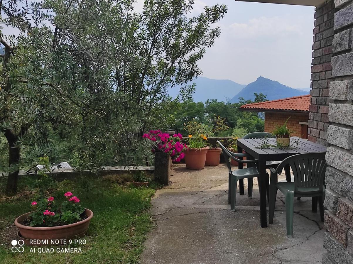 Casadolcelago Marone Villa Con Giardino Vista Lago Private Parking Exterior foto