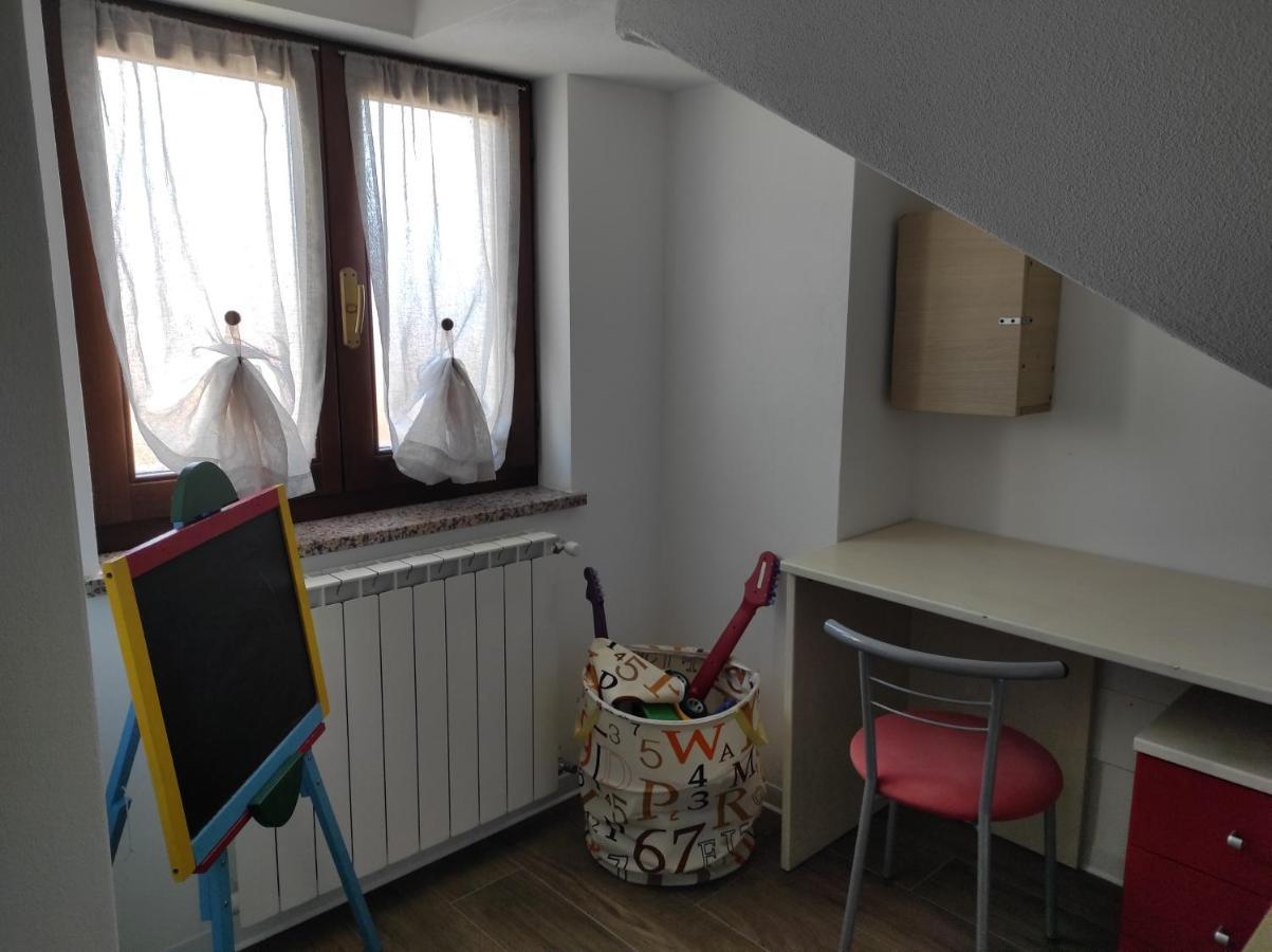 Casadolcelago Marone Villa Con Giardino Vista Lago Private Parking Exterior foto
